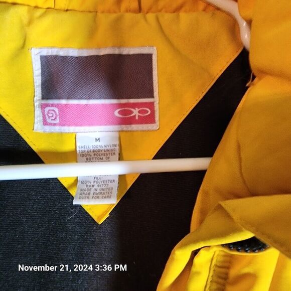 OP Women's Snow Ski Jacket Size Medium, Pockets Inside and Out, Zipper Hook Loop - Picture 3 of 14